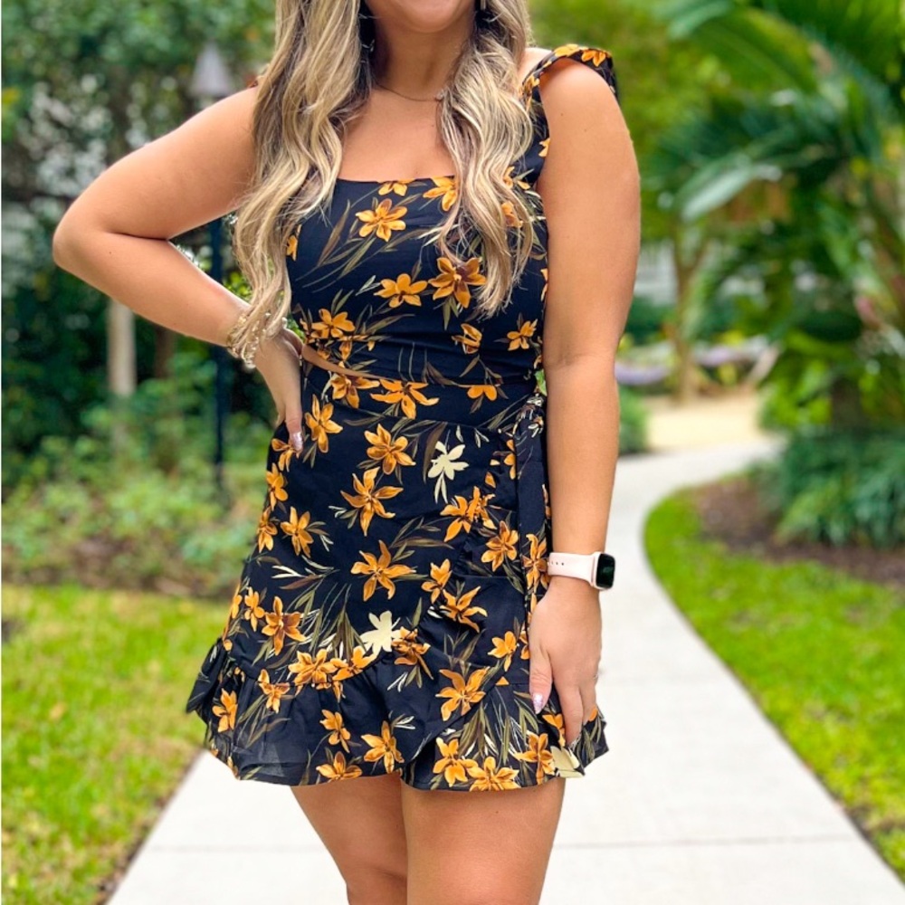 Pink lily 2 piece black & yellow floral 2 piece set
